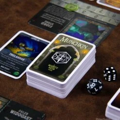 MUNCHKIN®: Critical Role -Game Sale Store CR MU photo door cards square
