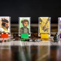 CLUE®: Dungeons & Dragons -Game Sale Store DnD CL 19 photo Movers 72dpi square