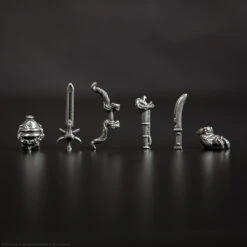 CLUE®: Dungeons & Dragons -Game Sale Store DnD CL 19 photo Tokens 72dpi square