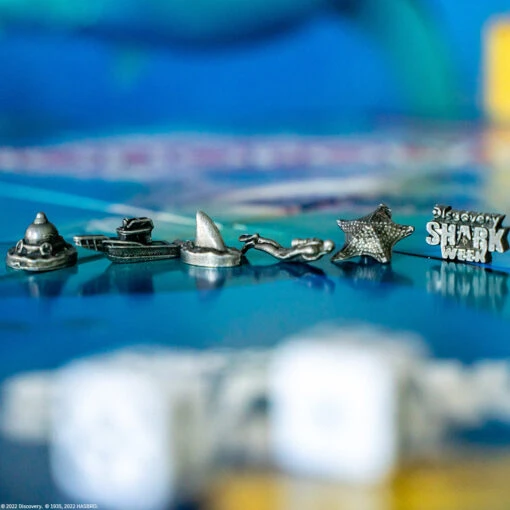 MONOPOLY®: Predators Of The Deep Edition - Image 4