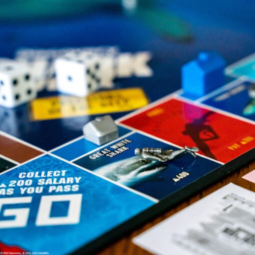 MONOPOLY®: Predators Of The Deep Edition - Image 6